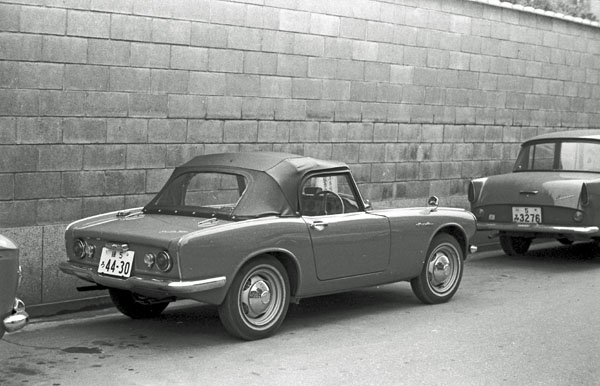 (04-3c)(154-30) 1964 Honda S600.jpg